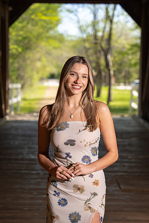 Elise - SeniorDSC00858