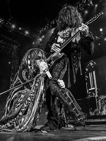 Aerosmith.2006.10.15-Aerosmith-UMB-Oct-15-06_013-Edit