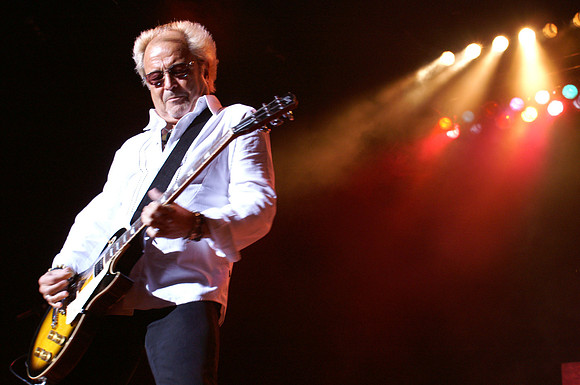foreigner.2006.9.9ForeignerUMB Sept-9-06_04
