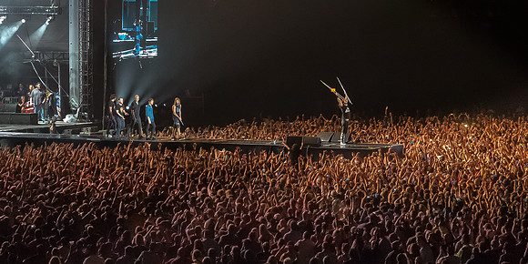 Foo Fighters 8/29/15 Wrigley