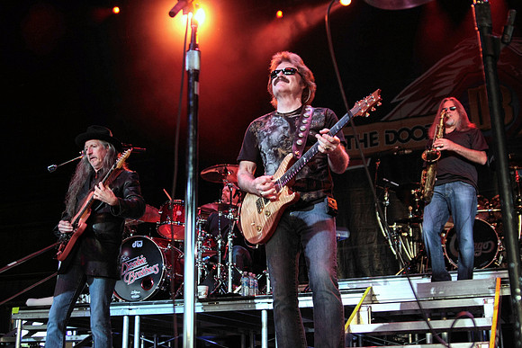 doobiebros.2008.6.22ChiDoobies06222008 033