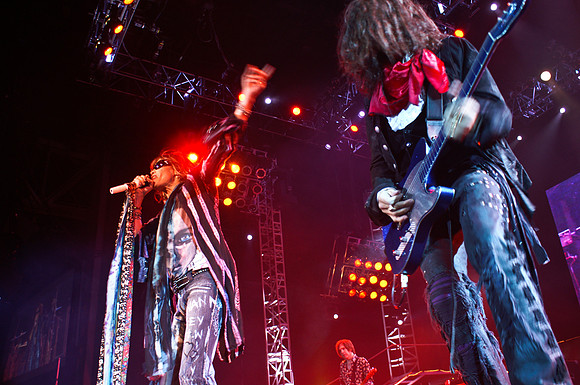 aerosmith.2006.10.15AerosmUMB 10-15-06_049