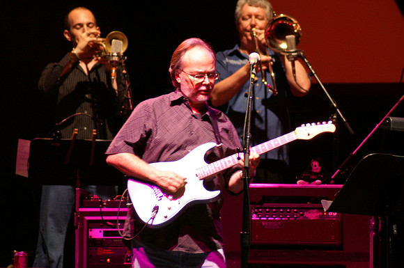 steelydan.2006.9.4SteelyDan UMB Sept-9-06_001