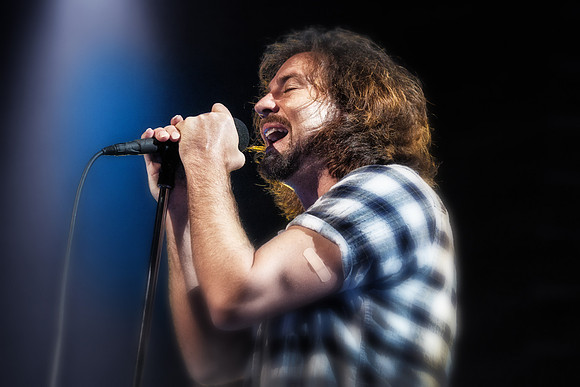 pearljam.2010.5.420100504-IMG_0696-Edit