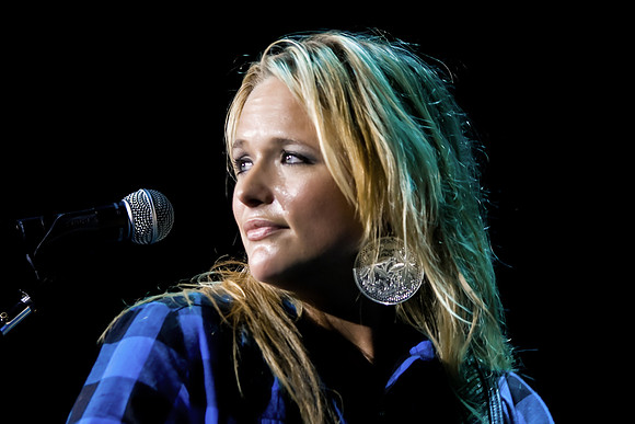 mirandalambert.2008.9.11ChesneyLlambert2008.09.11 172