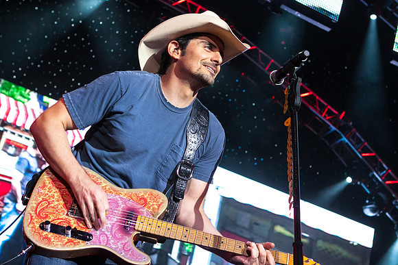 bradpaisley.2009.6.18KW_Paisley2008.06.18-73