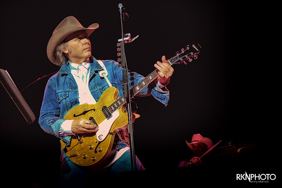 Dwight Yoakam