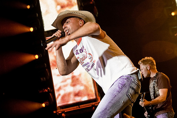 kennychesney.2008.9.11ChesneyLlambert2008.09.11 211