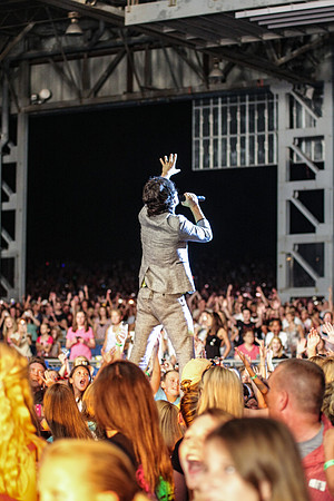 jonasbros.2008.7.22JonasAvril2008.07.22 345