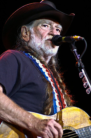 willienelson.2006.6.9WillieNelson UMB Aug-22-06_19