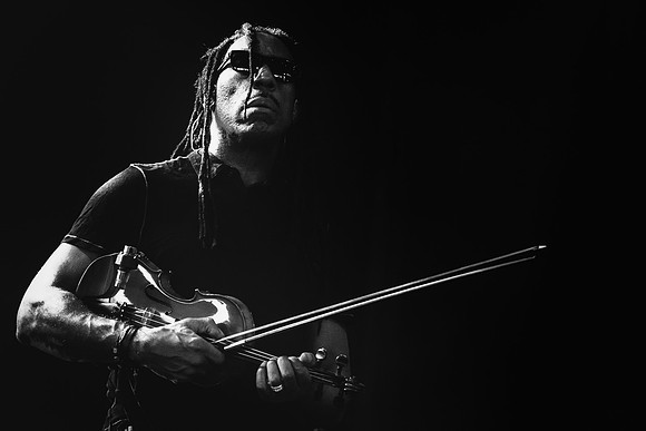 Boyd Tinsley 0 Dave Matthews Band