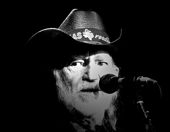 willienelson.2006.6.9WillieNelson UMB Aug-22-06_27