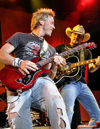 jasonaldean.2008.7.4McGraw2008.07.04 062