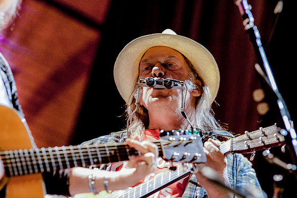 neilyoung-farmaid.2009.10.4IMG_9734