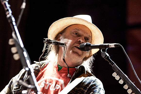 neilyoung-farmaid.2009.10.4IMG_9758