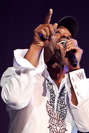 dariusrucker.2009.6.5RFlatts2009.06.05-39