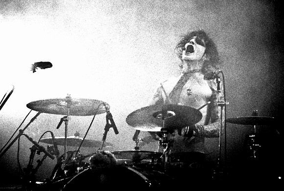 motleycrue.9.5.2005MotlCrueUMB Aug-9-05_21