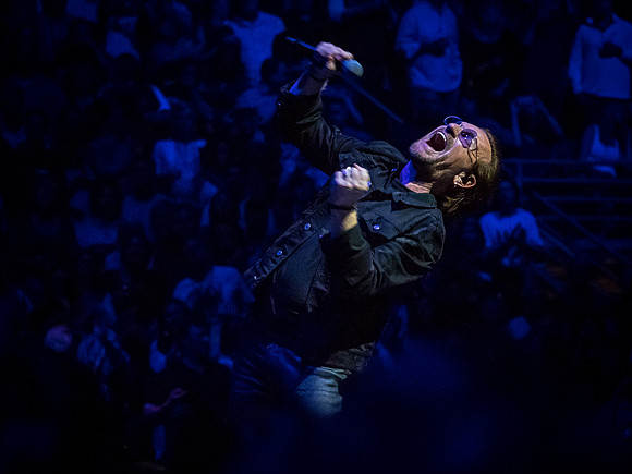 U2
