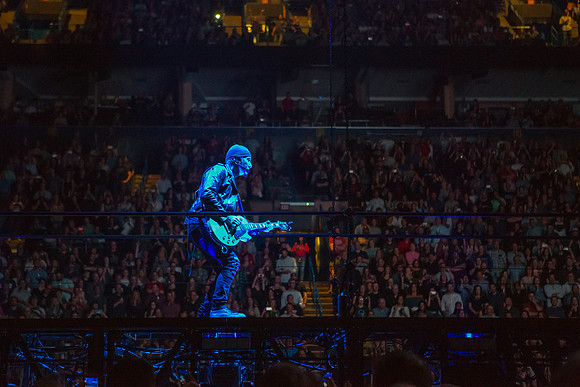 U2